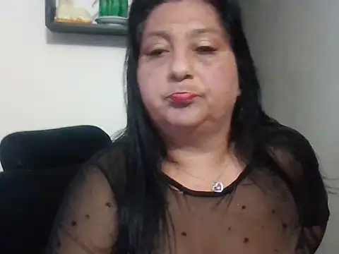 Snapshot of Karina_Betherlsen chatting on 10/18/25, 10:32 Karina Betherlsen online show from 10/18/25, 10:32