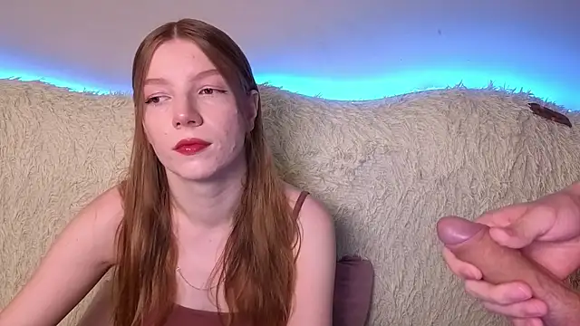 Snapshot of Kamiko- chatting on 10/07/25, 03:42 Kamiko- online show from 10/07/25, 03:42