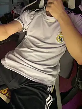 Snapshot of Wuza-H chatting on 12/04/25, 08:50 Wuza-H online show from 12/04/25, 08:50