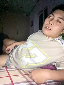 Snapshot of Zynzel chatting on 10/04/25, 06:06 Zynzel online show from 10/04/25, 06:06