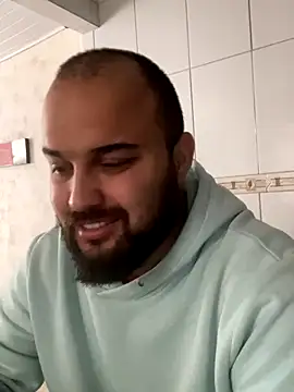 Snapshot of mayday2025m chatting on 10/13/25, 03:01 mayday2025m online show from 10/13/25, 03:01