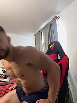 Ezzio Scolaro online show from 11/22/25, 12:37