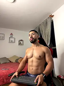 Ezzio Scolaro online show from 11/23/25, 12:43