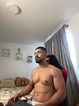 Ezzio Scolaro online show from 12/14/25, 01:05