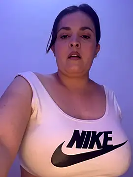 Anyhot latina online show from 11/24/25, 11:37