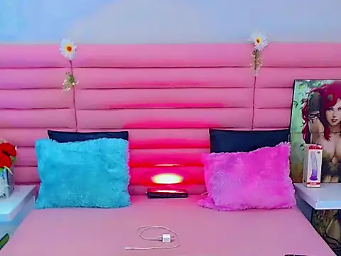 Snapshot of miss_dania75 chatting on 11/12/25, 04:18 miss dania75 online show from 11/12/25, 04:18