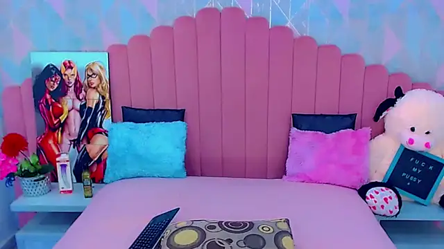 Snapshot of miss_dania75 chatting on 12/05/25, 04:10 miss dania75 online show from 12/05/25, 04:10