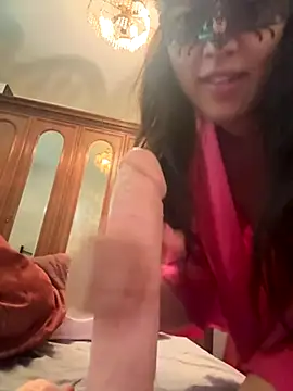 justhoney1998 online show from 10/14/25, 07:42