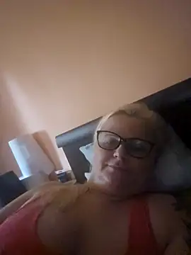 Snapshot of NieMaJazdyBezGwiazdy7883 chatting on 10/08/25, 08:12 NieMaJazdyBezGwiazdy7883 online show from 10/08/25, 08:12