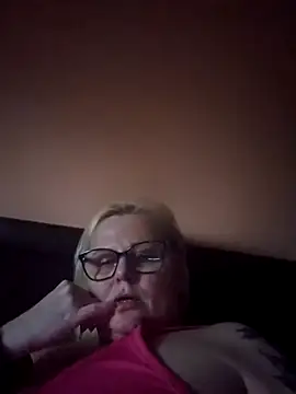 Snapshot of NieMaJazdyBezGwiazdy7883 chatting on 11/17/25, 11:38 NieMaJazdyBezGwiazdy7883 online show from 11/17/25, 11:38