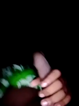 Snapshot of mfrboss1 chatting on 10/17/25, 10:34 mfrboss1 online show from 10/17/25, 10:34