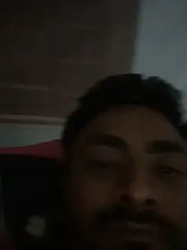 Snapshot of mfrboss1 chatting on 11/16/25, 05:40 mfrboss1 online show from 11/16/25, 05:40