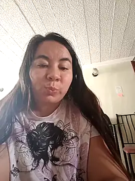 Snapshot of Hatria_Nuu chatting on 10/25/25, 06:13 Hatria Nuu online show from 10/25/25, 06:13