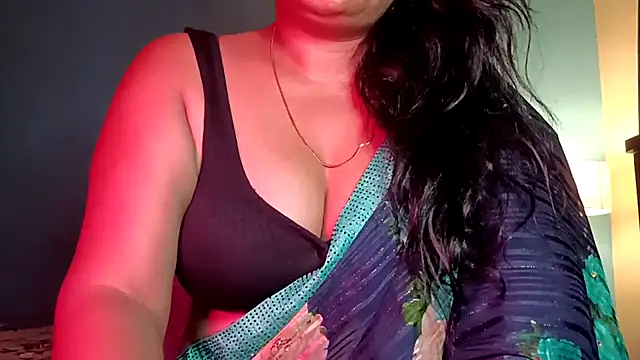 horny milf couple online show from 07/27/26, 04:19