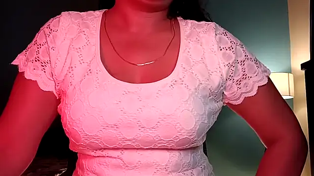 horny milf couple online show from 07/28/26, 04:39