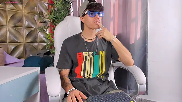 imsammytop online show from 10/21/25, 01:23