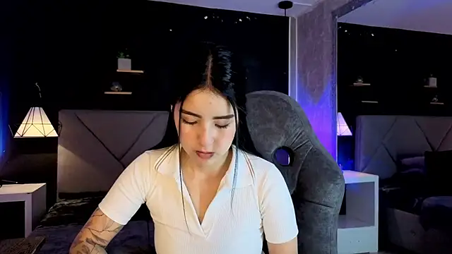 giapearl25 online show from 11/08/25, 01:22