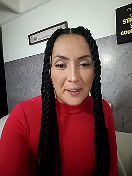 Snapshot of Nina-Velour chatting on 10/13/25, 11:27 Nina-Velour online show from 10/13/25, 11:27