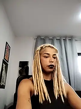 Helenoir online show from 06/27/26, 08:14