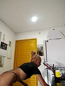 Helenoir online show from 07/12/26, 03:03