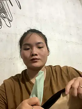 Snapshot of Beautiful-light22 chatting on 10/05/25, 04:16 Beautiful-light22 online show from 10/05/25, 04:16