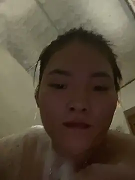Snapshot of Beautiful-light22 chatting on 10/14/25, 10:38 Beautiful-light22 online show from 10/14/25, 10:38