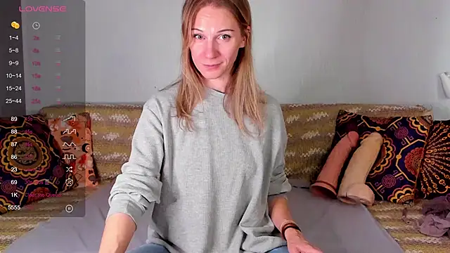 Amalia Mio online show from 10/30/25, 08:16