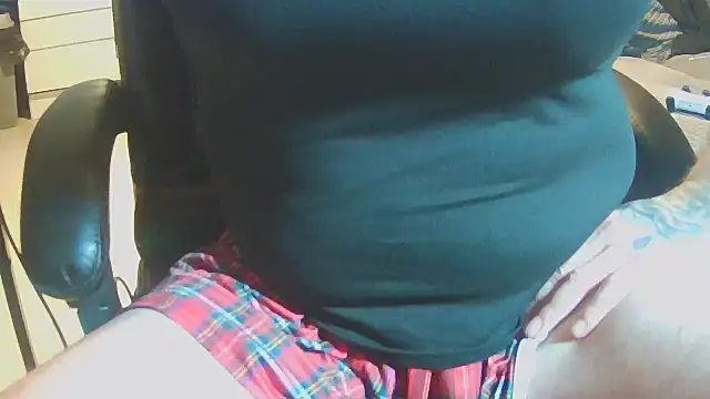 avasmith80 online show from 11/02/25, 05:37