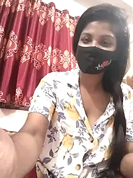 Queen-Any online show from 10/30/25, 05:24