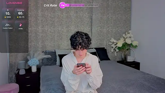 Cute Mike online show from 11/25/25, 03:01