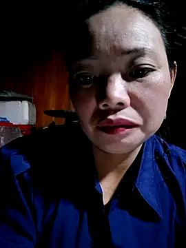 Snapshot of miomio-12 chatting on 10/21/25, 12:28 miomio-12 online show from 10/21/25, 12:28
