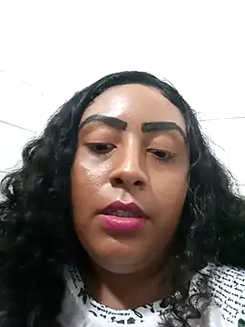 Snapshot of ZS_Oficial chatting on 10/17/25, 02:37 ZS Oficial online show from 10/17/25, 02:37