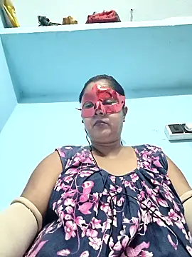 misti02 online show from 10/17/25, 04:53