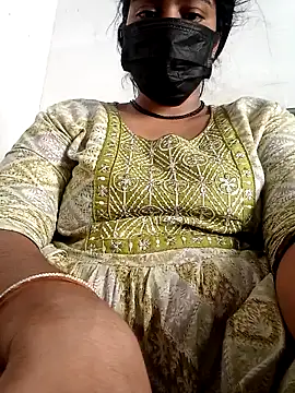 Snapshot of lasyalovely123456 chatting on 10/05/25, 07:07 lasyalovely123456 online show from 10/05/25, 07:07