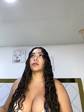 Snapshot of miss_ashley1_ chatting on 10/14/25, 11:44 miss ashley1  online show from 10/14/25, 11:44