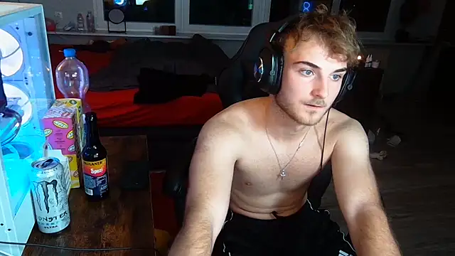 WolkenJunge2006 online show from 10/05/25, 06:50