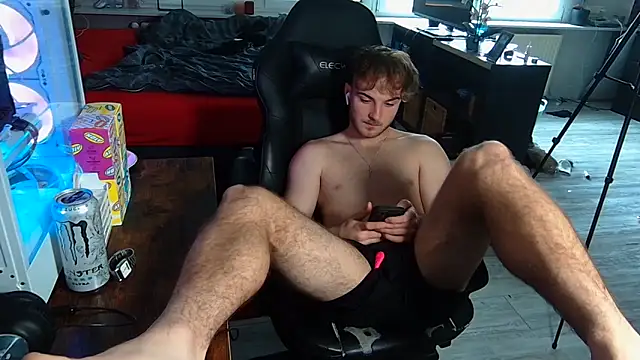 WolkenJunge2006 online show from 10/08/25, 09:29