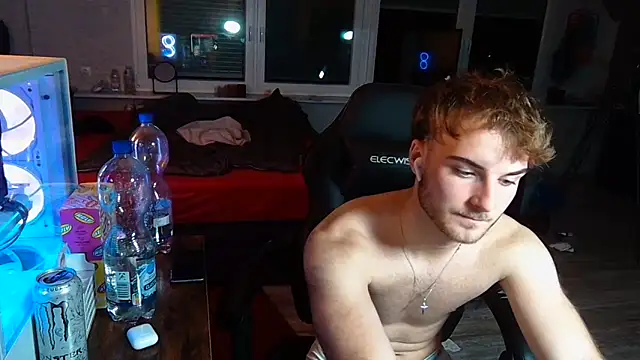 WolkenJunge2006 online show from 10/08/25, 09:34