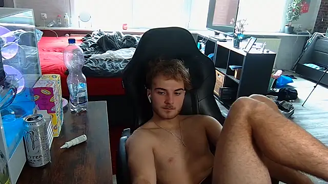 WolkenJunge2006 online show from 10/09/25, 11:52