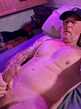 Snapshot of moonbeam37 chatting on 10/06/25, 06:38 moonbeam37 online show from 10/06/25, 06:38