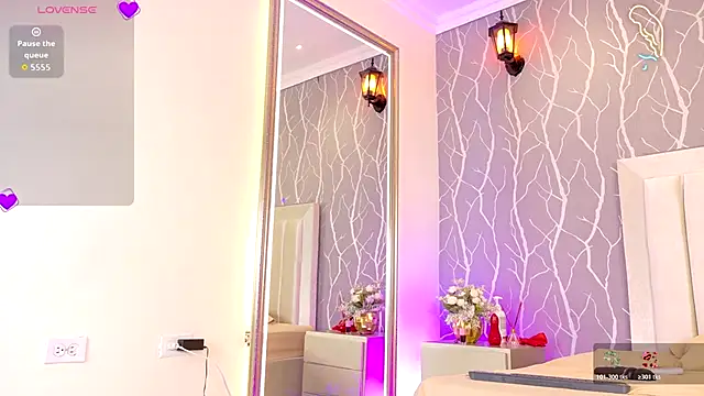 Sofiacleyton2 online show from 10/17/25, 12:30