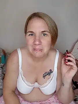 LaceyWestxx online show from 11/12/25, 06:08