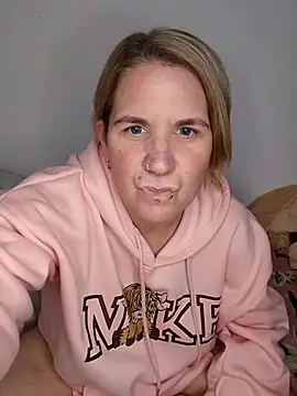 LaceyWestxx online show from 11/30/25, 06:01