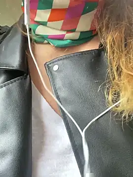 Snapshot of melisss2 chatting on 11/26/25, 08:26 melisss2 online show from 11/26/25, 08:26