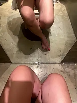 Snapshot of melisss2 chatting on 12/16/25, 03:50 melisss2 online show from 12/16/25, 03:50