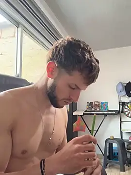 Snapshot of noah_red chatting on 11/19/25, 02:06 noah red online show from 11/19/25, 02:06