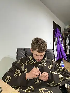 Snapshot of noah_red chatting on 12/16/25, 02:38 noah red online show from 12/16/25, 02:38