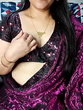 Snapshot of traditional_Jaanvi chatting on 02/06/26, 02:42 traditional Jaanvi online show from 02/06/26, 02:42