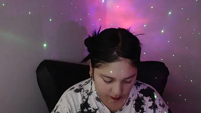 Snapshot of KOREN_JALAA chatting on 12/18/24, 10:35 KOREN JALAA online show from 12/18/24, 10:35