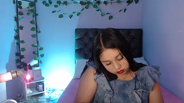 Snapshot of KOREN_JALAA chatting on 02/15/25, 05:28 KOREN JALAA online show from 02/15/25, 05:28